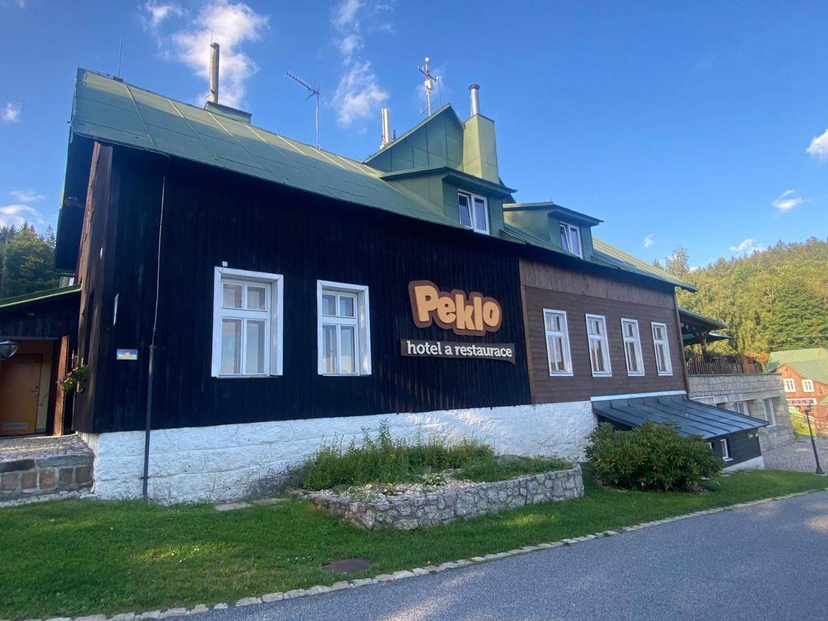 Hotel Peklo Pro Rodiny S Detmi Josefŭv Dŭl Kültér fotó