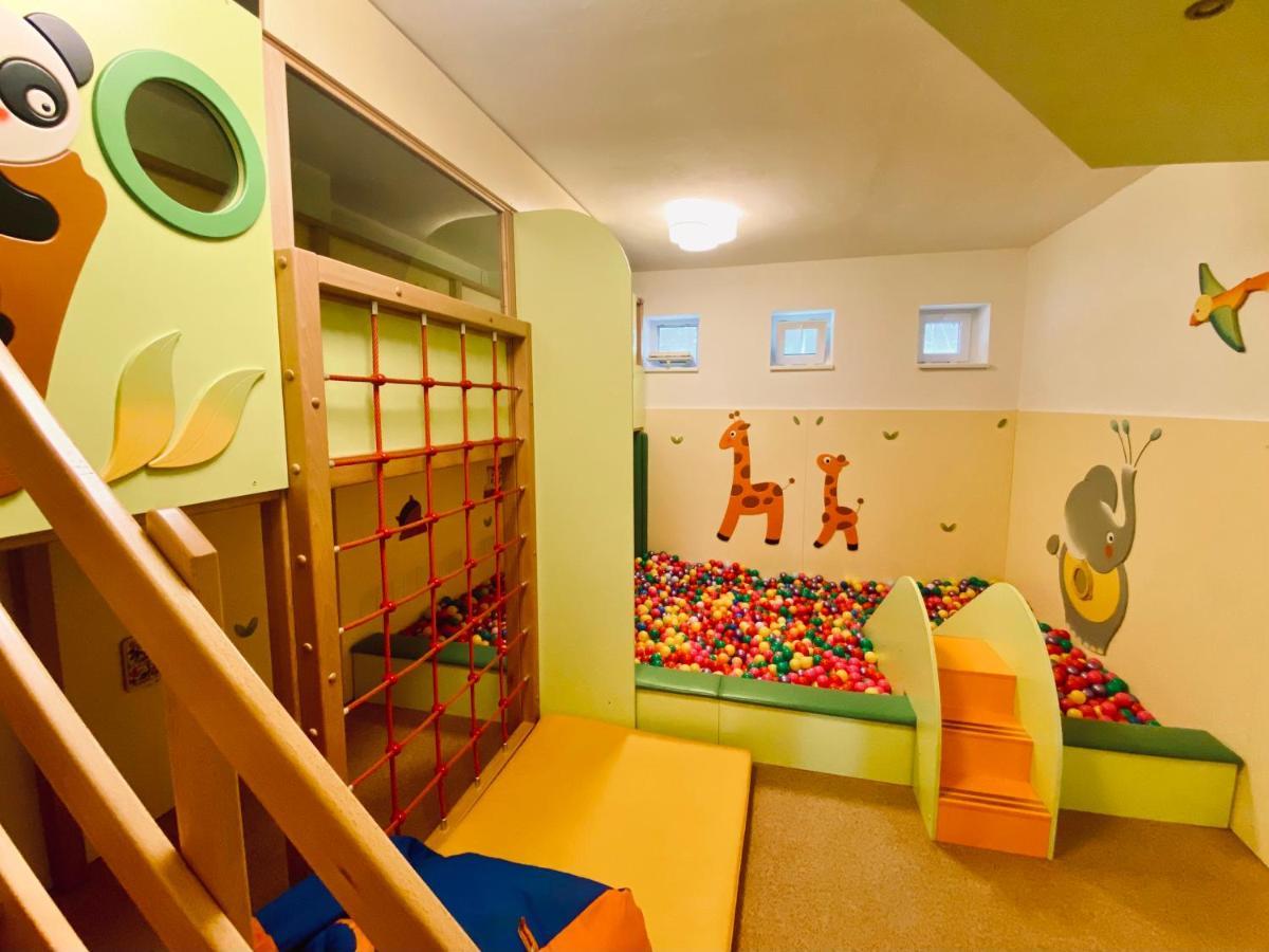 Hotel Peklo Pro Rodiny S Detmi Josefŭv Dŭl Kültér fotó